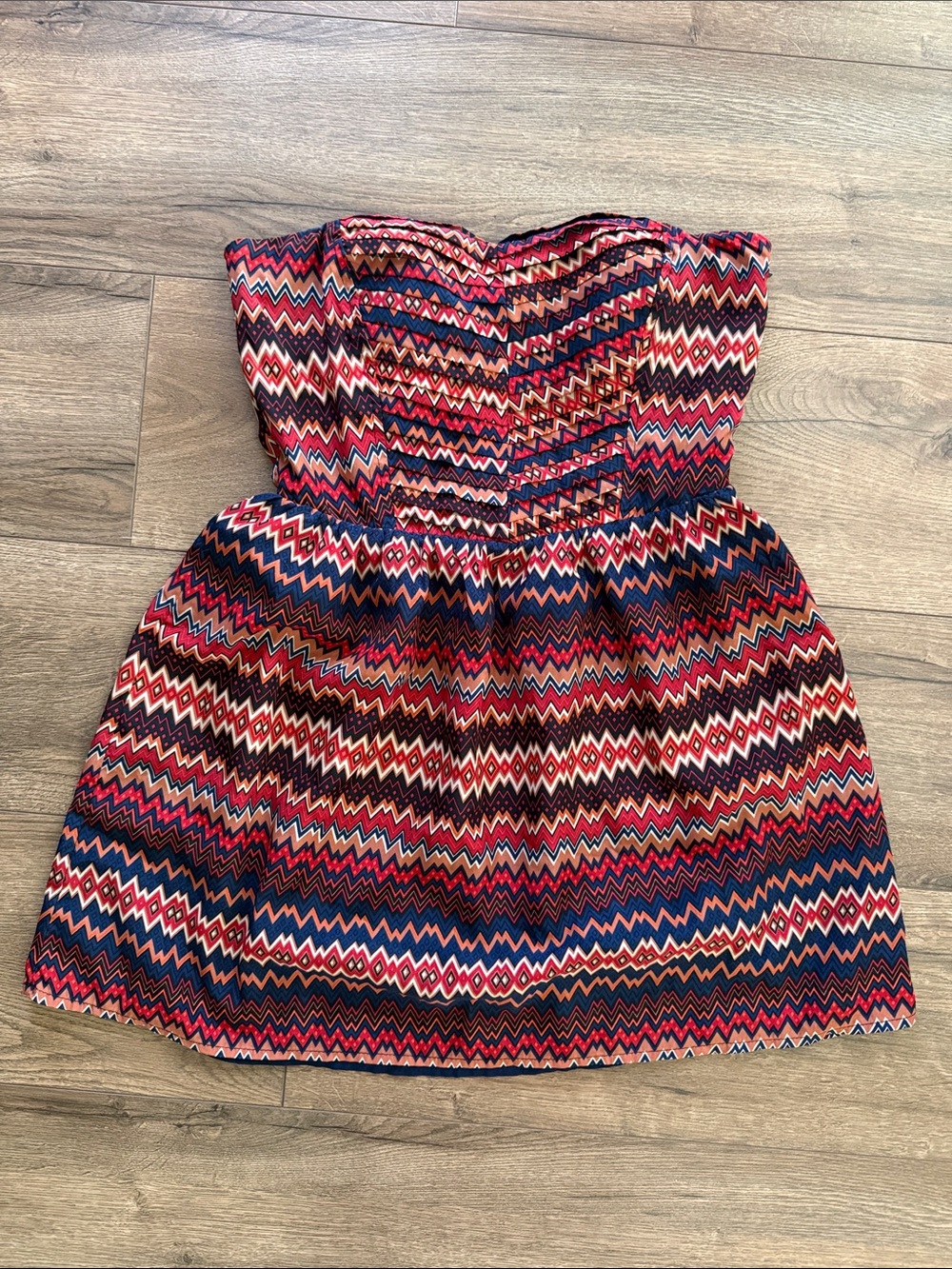 Altar’d State Women’s M Boho Mini Strapless Chevron Print Dress Colorful